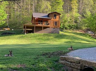 11783 Frame Rd, Elkview, WV 25071