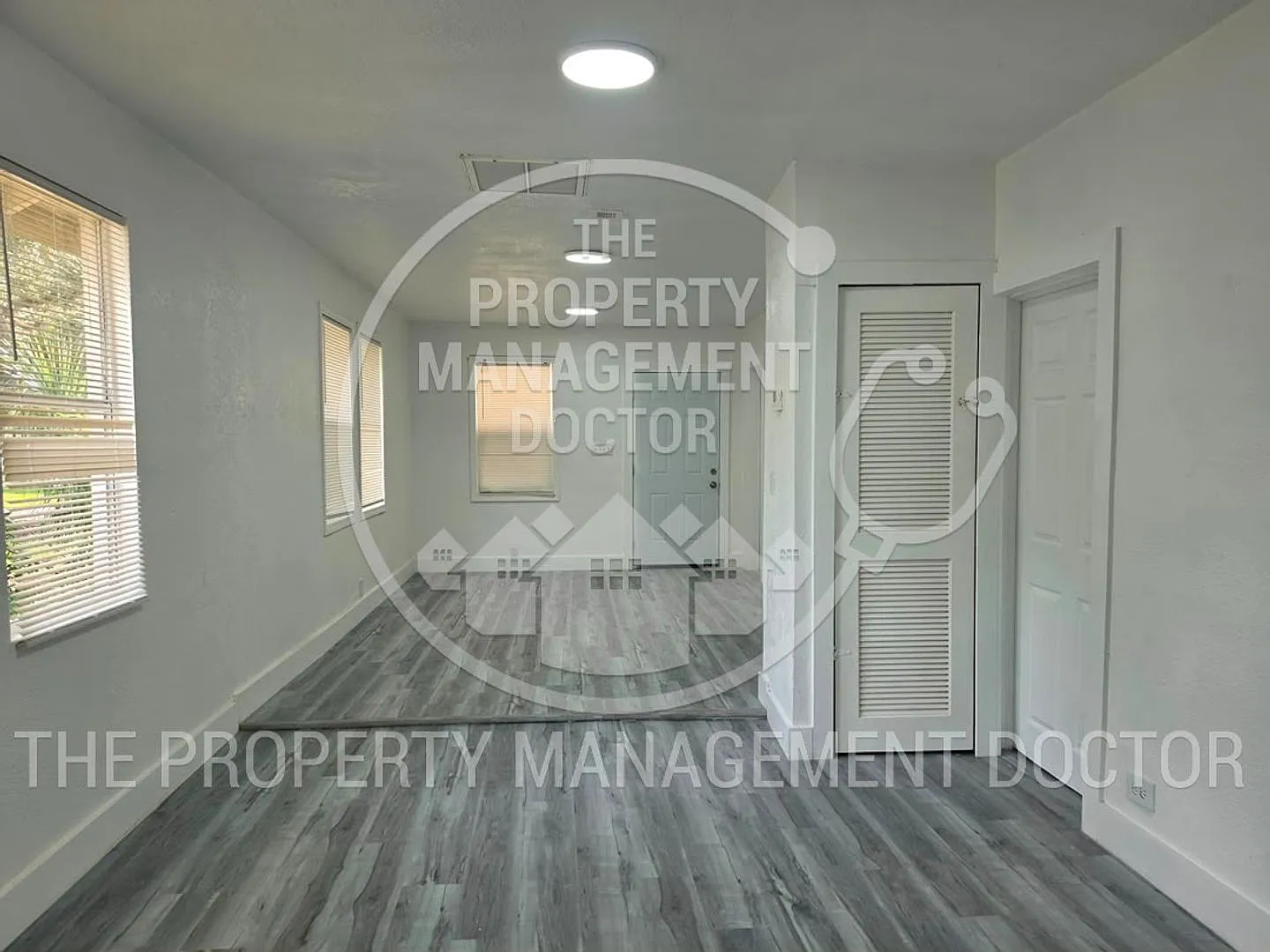 Comfortable 3-Bedroom Home in Prime Tampa Location Fully Remodeled! — Photo 4