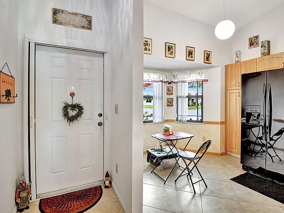 3rd image of 62 Paxford Lane