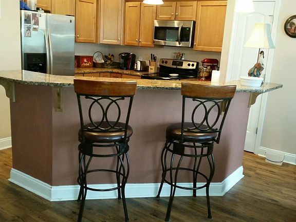 4th image of 83 Rowse Dr