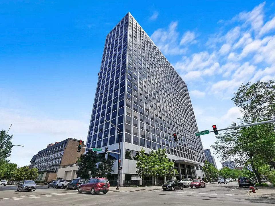 1st image of 4343 N Clarendon Ave APT 2712