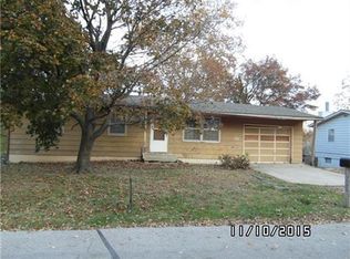 311 Dundee Rd, Smithville, MO 64089