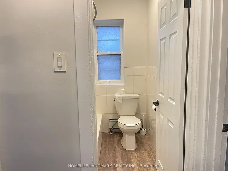 987 Main St E #1 — Photo 15