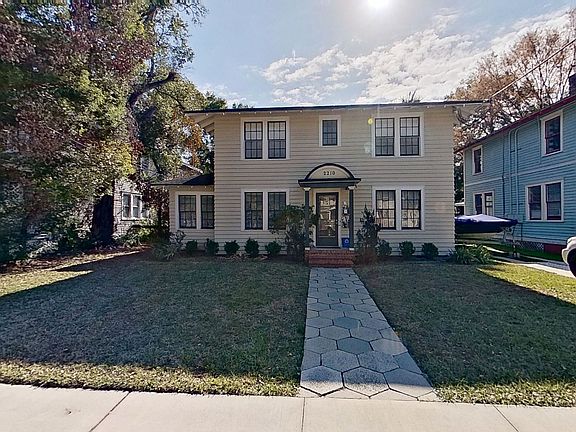 3rd image of 2210 Myra St APT 1