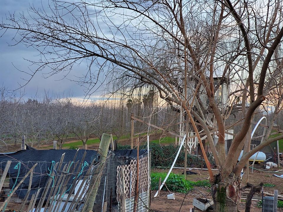 2nd image of 405 California Ave
