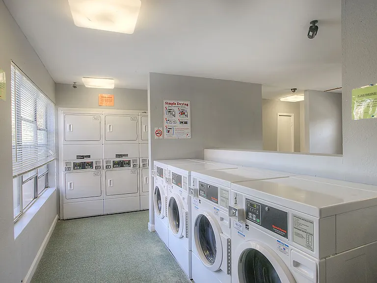 Springtree Apartments — Photo 38