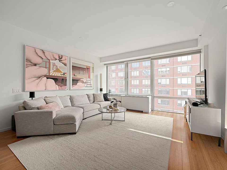 1st image of 241 W 19th St #7S