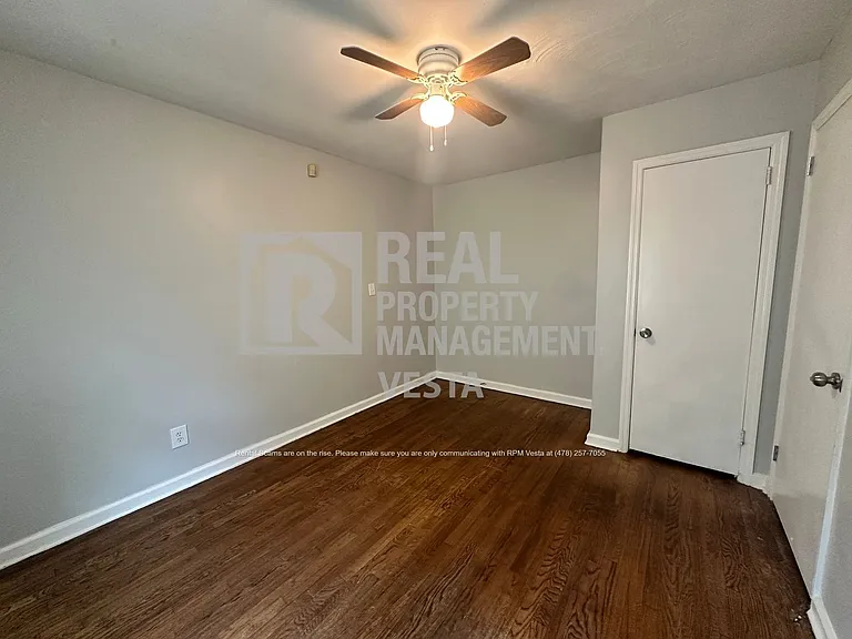 3257 Ohara Dr S — Photo 8