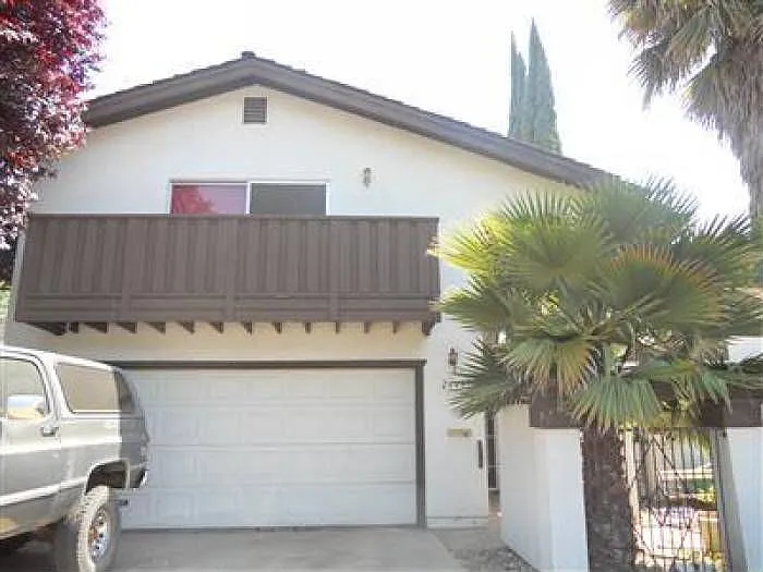 2644 El Greco Dr photo 1