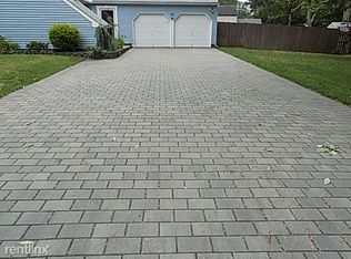 42 Chelsea Rd, Jackson, NJ 08527