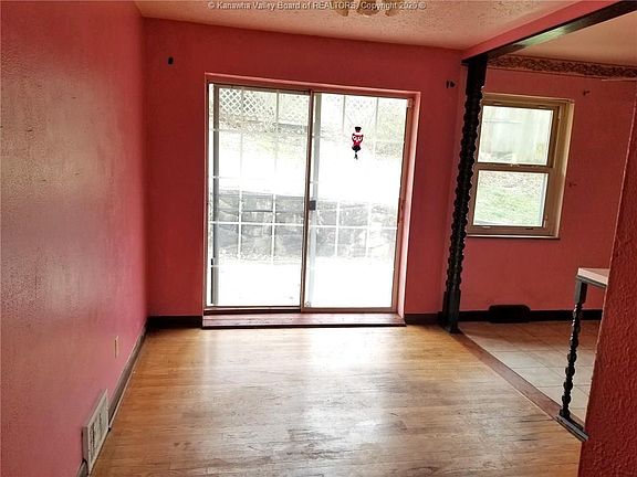 5th image of 304 Westmoreland Dr