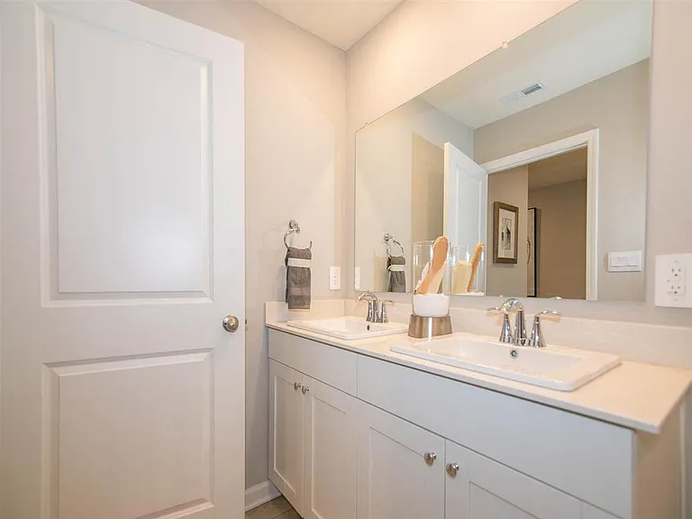 2881 Cross Branch Dr — Photo 43