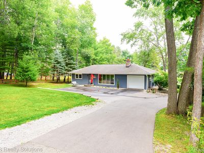 1130 W Higgins Lake Dr, Roscommon, MI, 48653