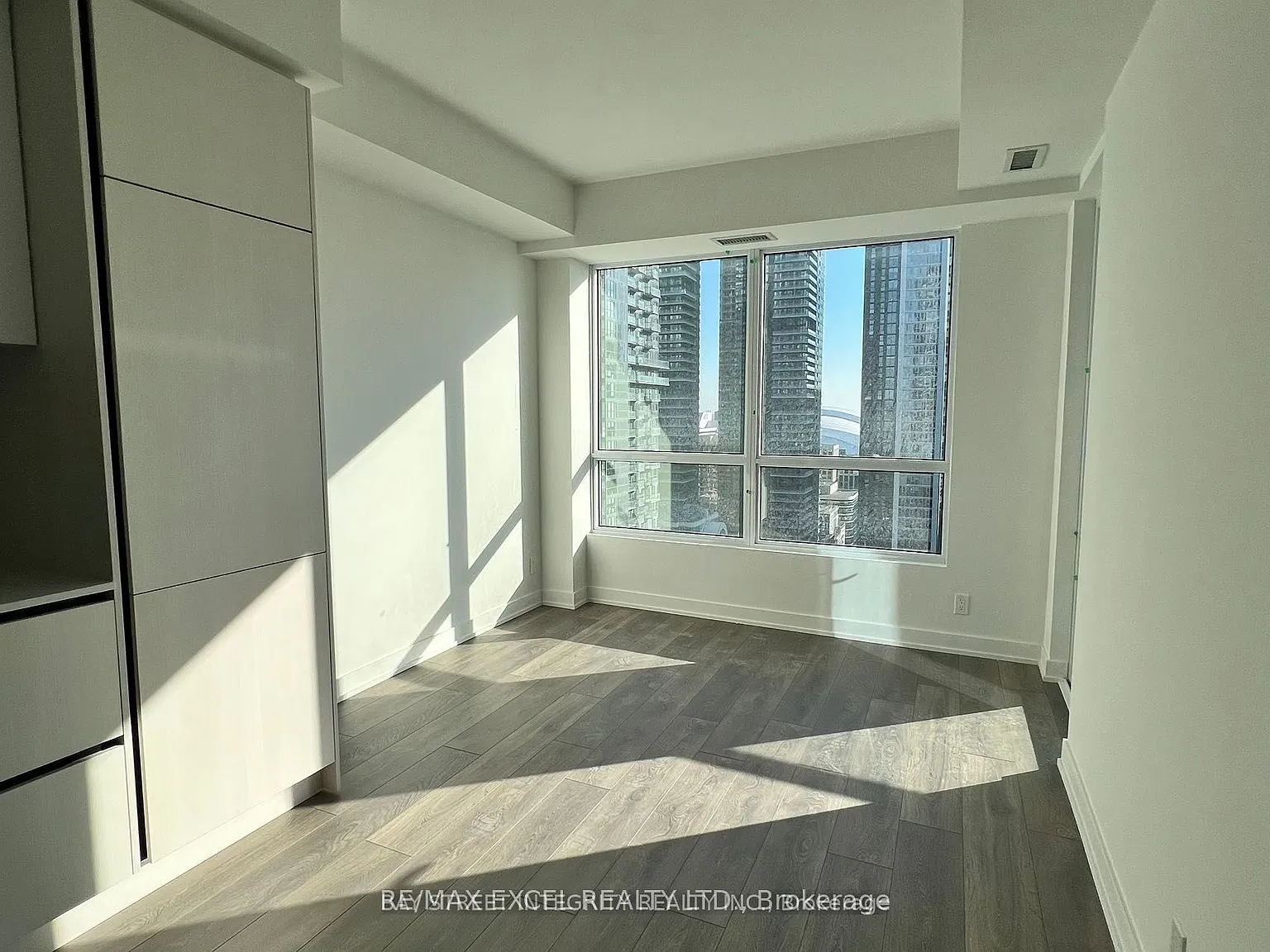 2 bed, $3,600 — Photo 3