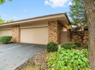 1232 Indian Trail Rd, Hinsdale, IL 60521