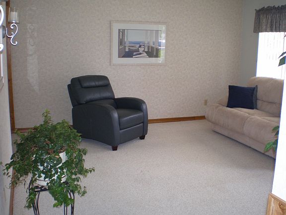 5th image of 4365 Hushen Dr