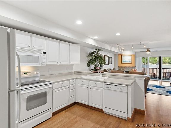 5th image of 616 Clearwater Dr #1A
