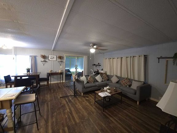 3rd image of 9109 Rawlins Ave