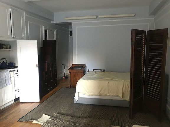5th image of 157-163 E 72nd St #1B
