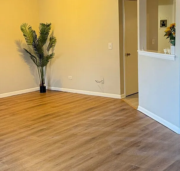 1119 E Algonquin Rd #2 — Photo 16