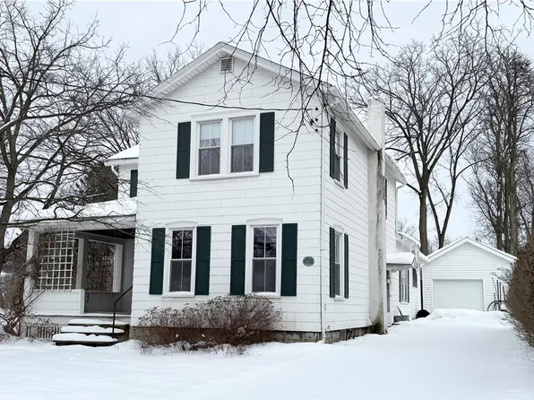 458 N Seward Ave, Auburn, NY 13021