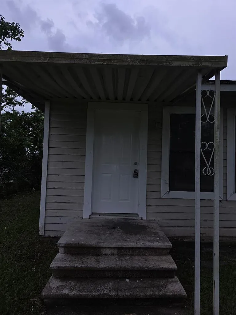 3 bed, 1058 sqft, $1,250 — Photo 2