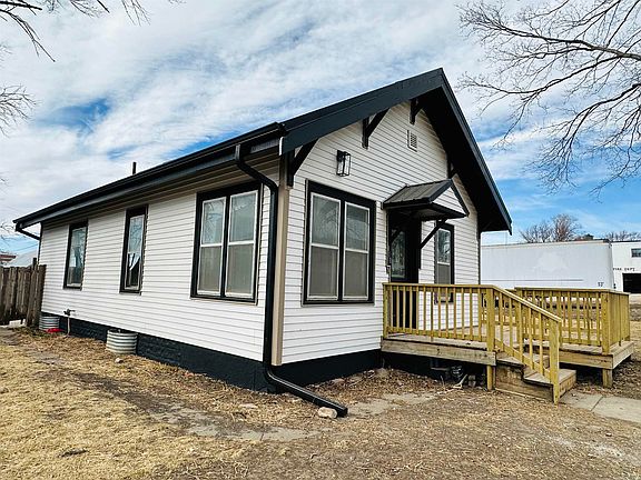 2nd image of 111 Summit St