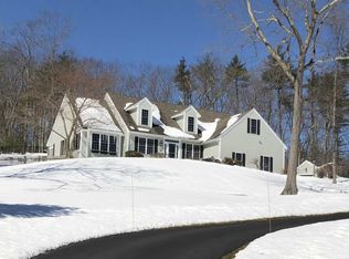 17 Bear Hill Rd, Windham, NH 03087