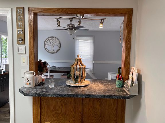 dinning Room to Kitchen