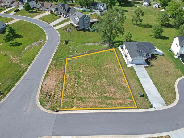 Cotswold Ct, Harrisonburg, VA 22802