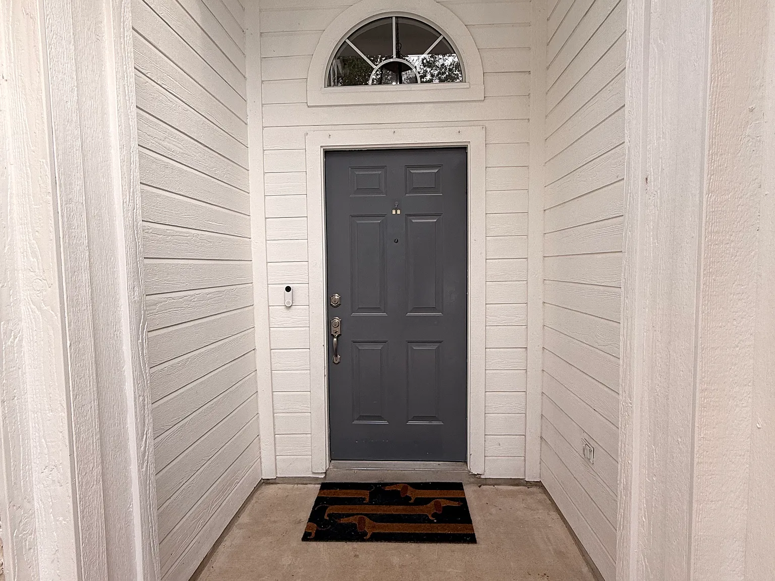 4 bed, 1742 sqft, $2,350 — Photo 2