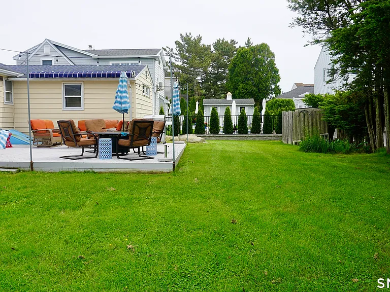 13 Pacific St — Photo 20