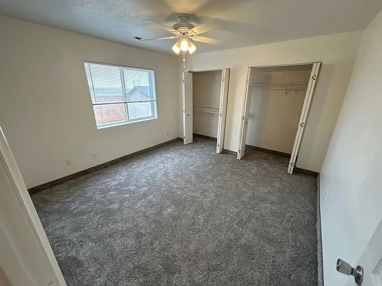 1469 N Cedar Blvd — Photo 5