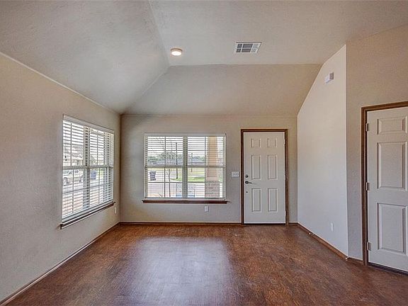 4th image of 13809 Sandringham Dr