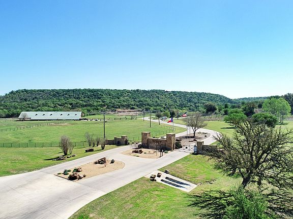 2nd image of Stagecoach Rd