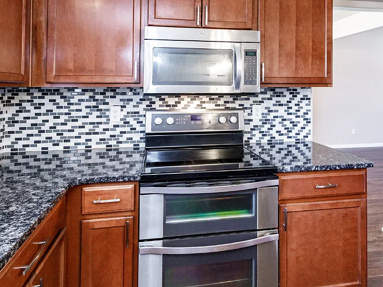 6104 Hayfield Pl — Photo 16