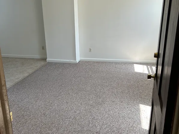 321 E Penn St APT B, Bedford, PA 15522