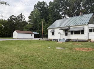 17817 Leesville Rd, Evington, VA 24550