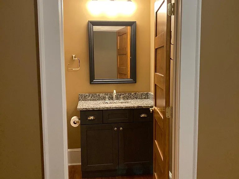 212 S Center St #203 — Photo 16