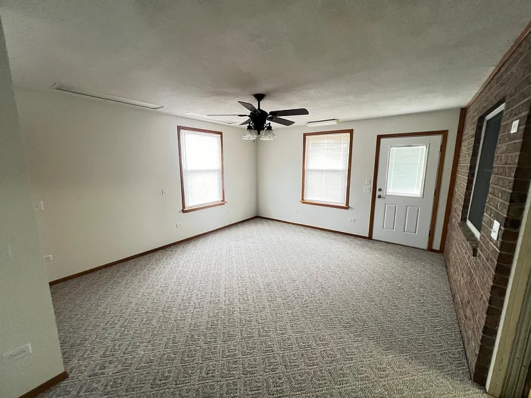 1085 W State Highway Cc — Photo 34