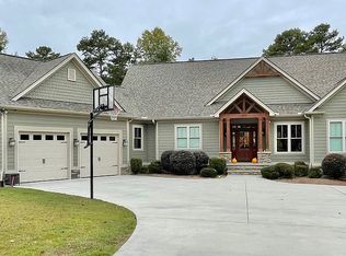 695 Acorn Dr, West Union, SC 29696