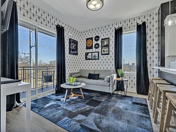 3rd image of 2519 Clifton Ave APT 303