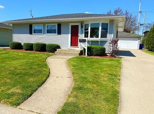 8430 21st Ave, Kenosha, WI 53143