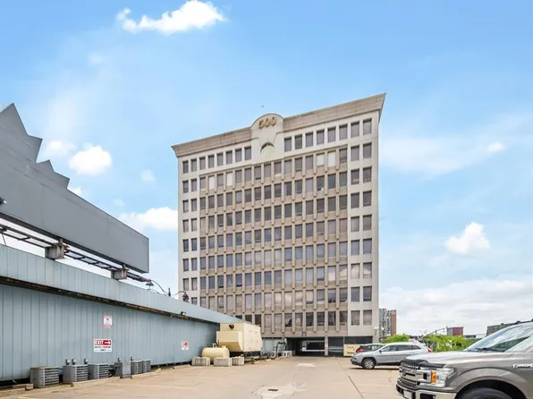 540 Ouellette Ave #5B, Windsor, ON N9A 1B7