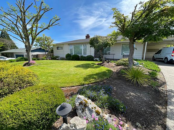 2nd image of 849 W Luellen Dr