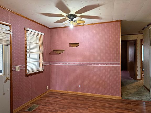 5th image of 37 Park Cir