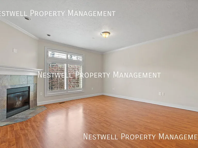 114 W Village Ln — Photo 10