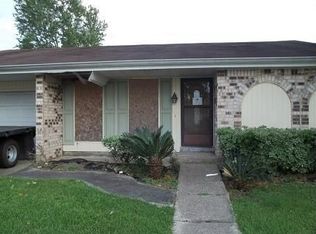3841 Deercreek Ln, Harvey, LA 70058