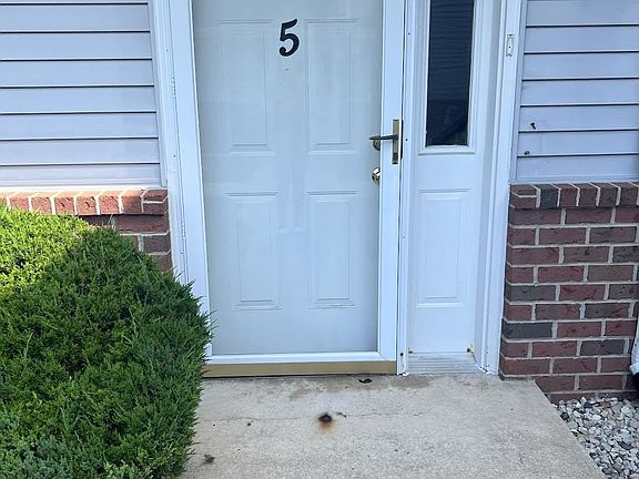 2nd image of 1260 Village Center Dr #5