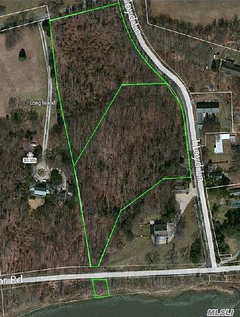 1st image of Lloyd Ln